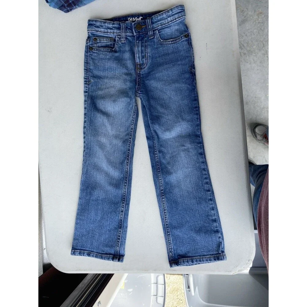 Unbranded this piece
